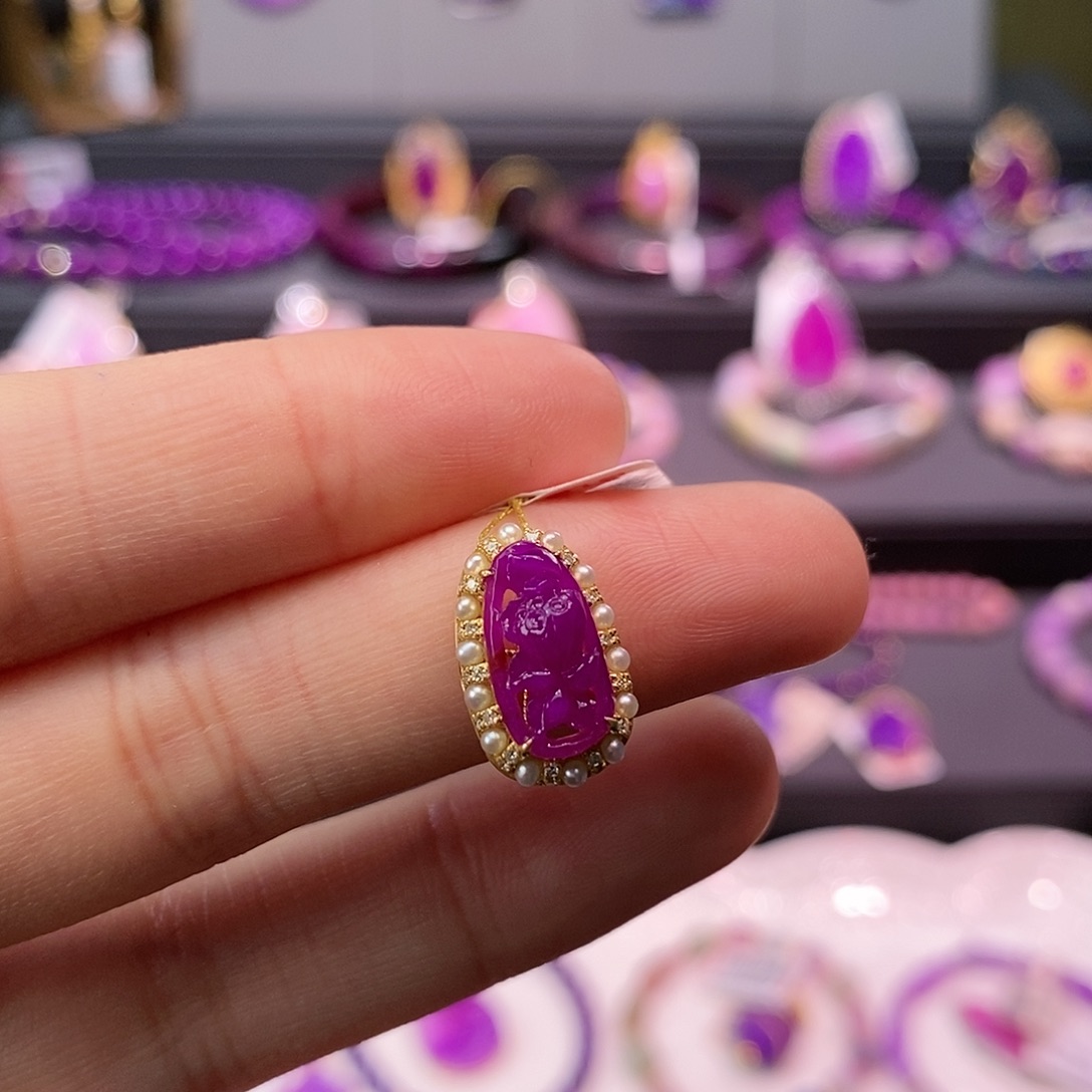 苏纪石（舒俱来）18K金镶嵌吊坠(不含链)