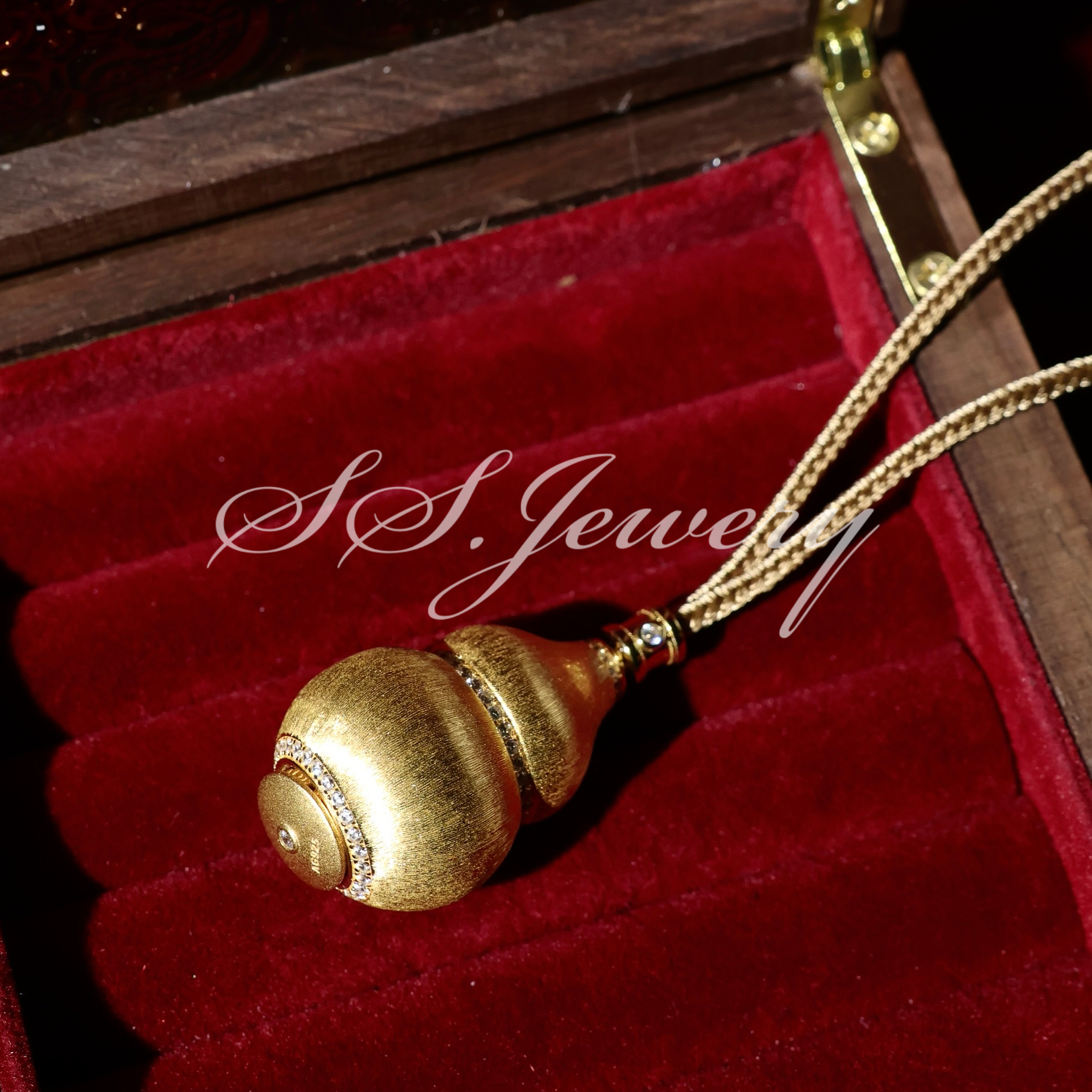 链子925银合成锆石 SS JEWELRY财神葫芦拉丝棕绳毛衣发财项链银饰