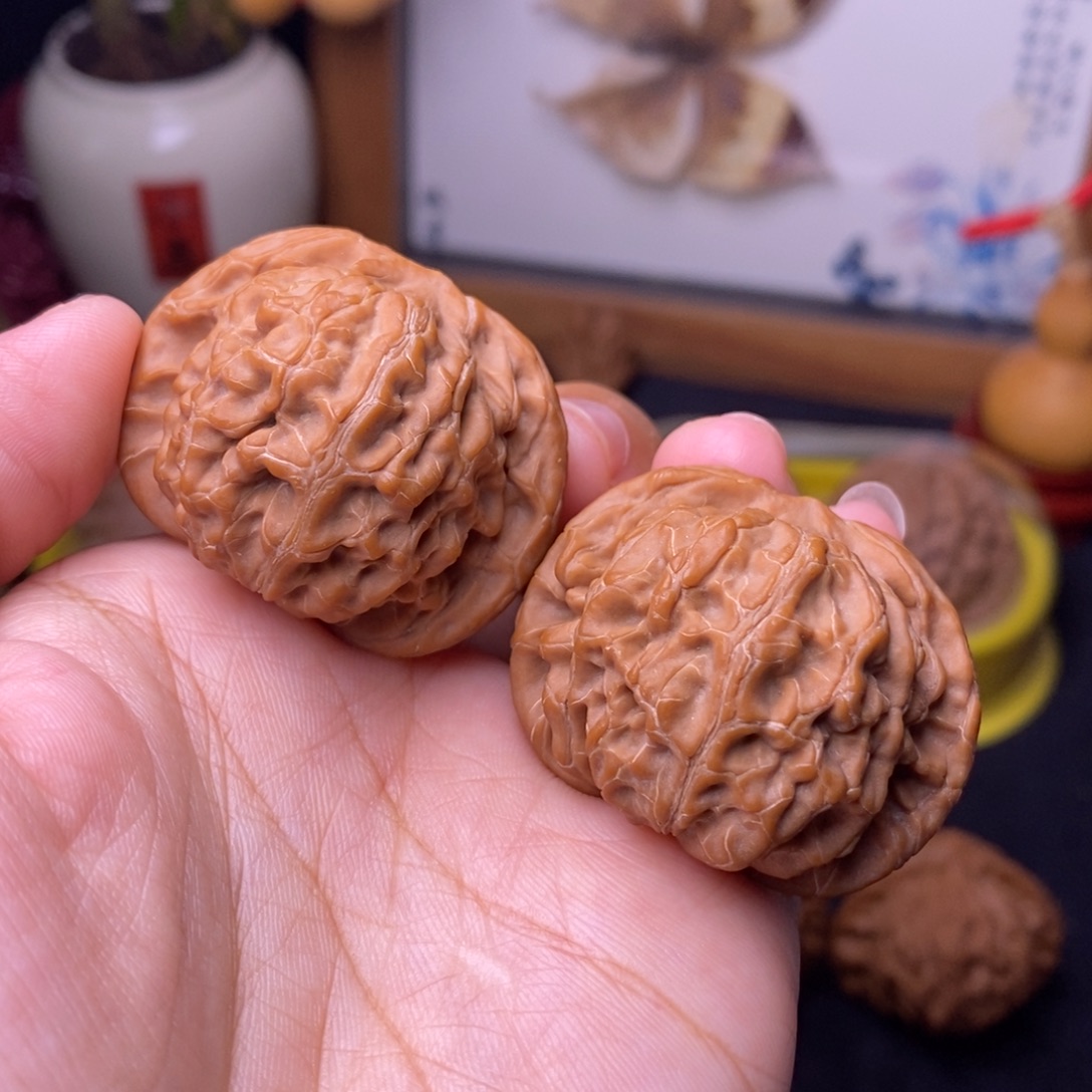 文玩核桃把件39核王