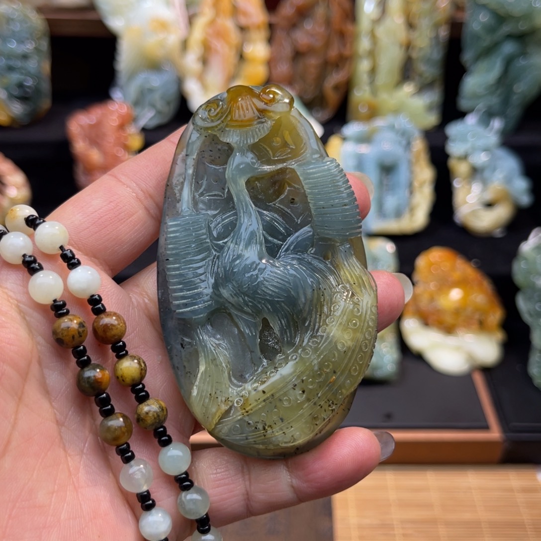 蛇纹石玉未镶嵌吊坠(赠链)