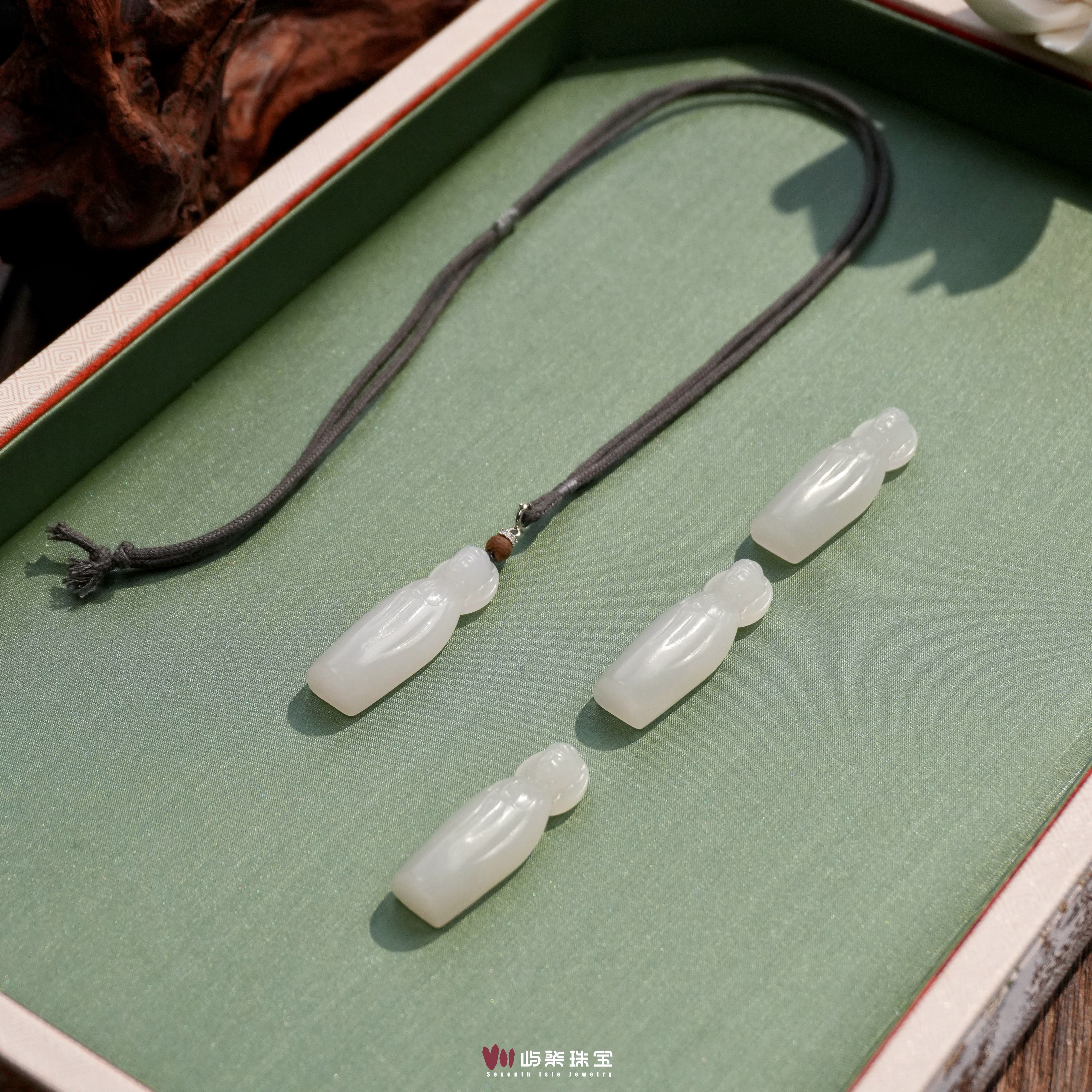 A1652 和田玉银S925镶嵌 青海白玉素衣观音颈饰多样性发一40x13