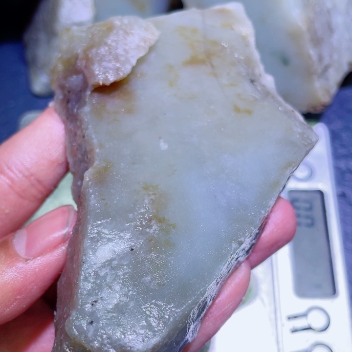 和田玉未镶嵌珠宝半成品