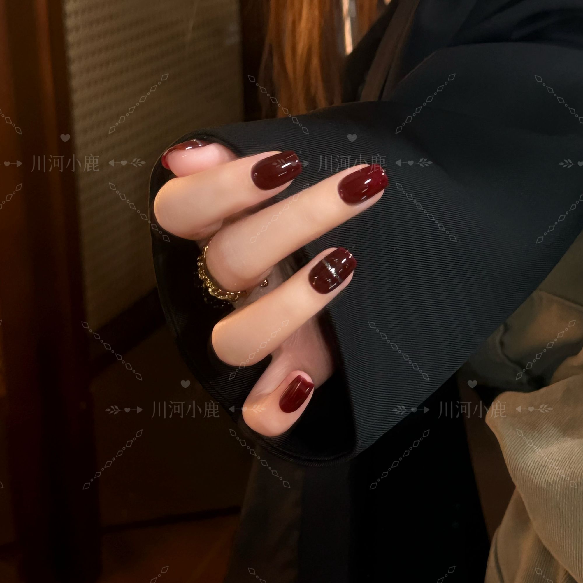 川河小鹿【胭脂】纯欲风酒红色短款穿戴甲简约显白可拆卸美甲贴片