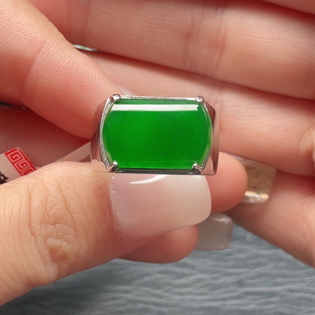 人***醒翡翠银S925镶嵌戒指没有运费险4036