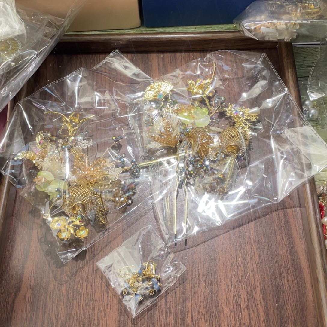 混合材质新娘头饰默认微瑕不退换