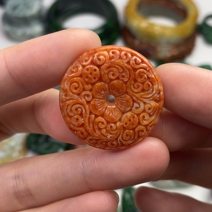 颈饰未镶嵌翡翠吊坠