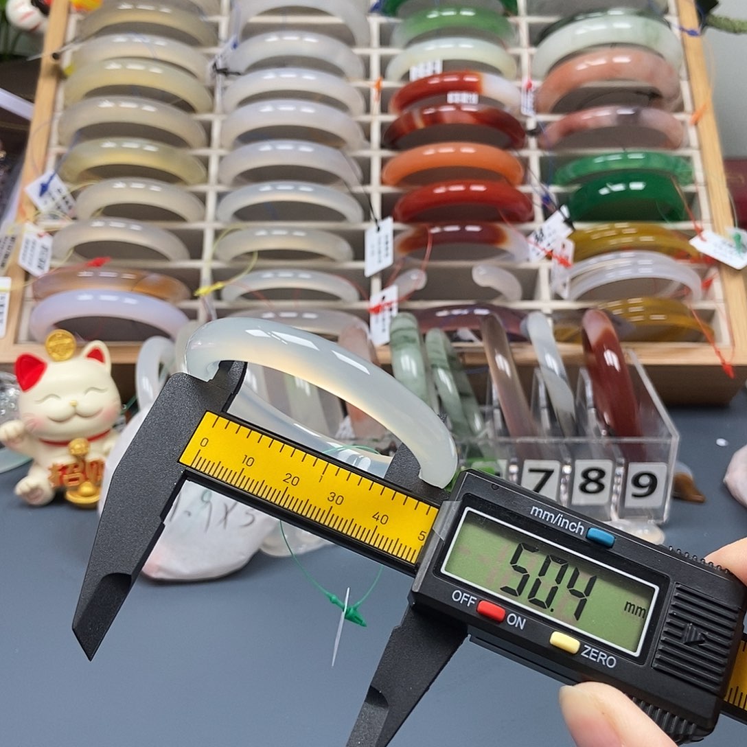 玛瑙/玉髓手镯未镶嵌773