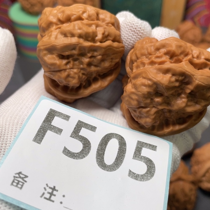 文玩核桃把件立体肌肉蛙40 44 35