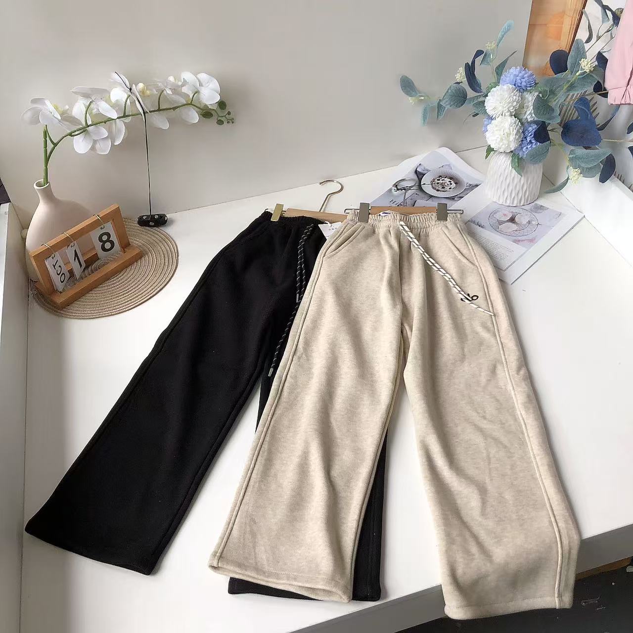 F028儿童新款加绒休闲裤A字母9920