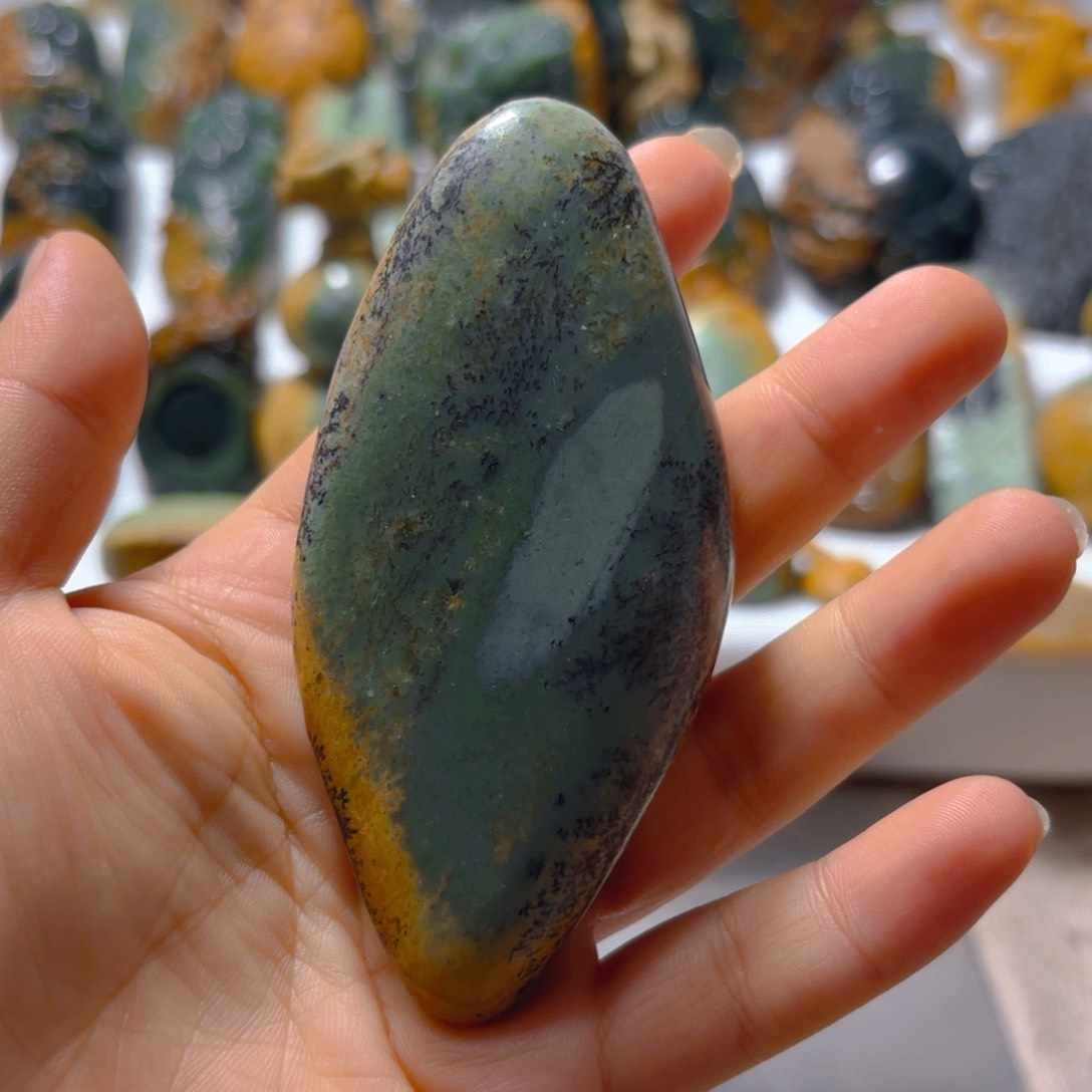 岫岩河磨玉（透闪石质玉）挂件未镶嵌