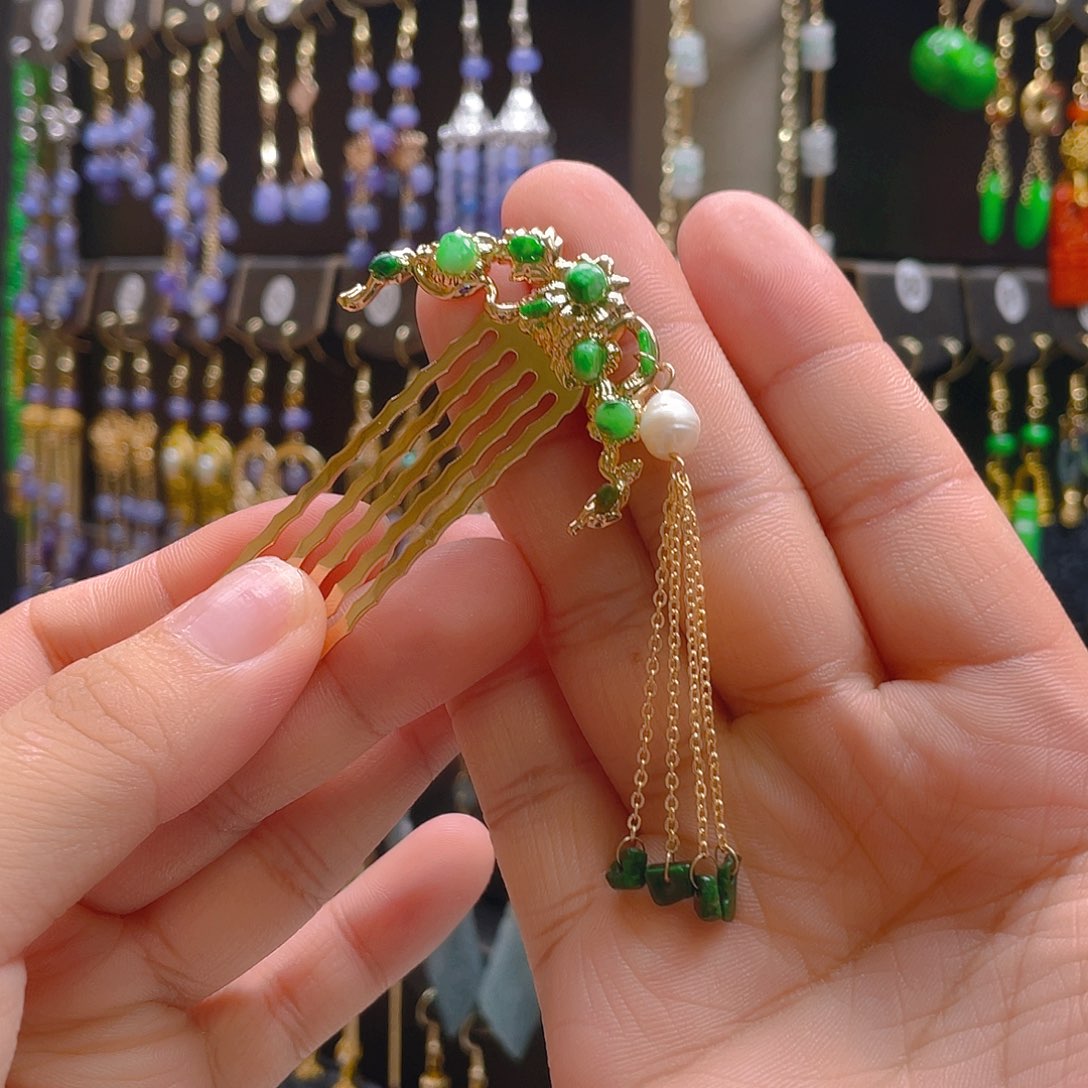 翡翠合金耳饰翡翠