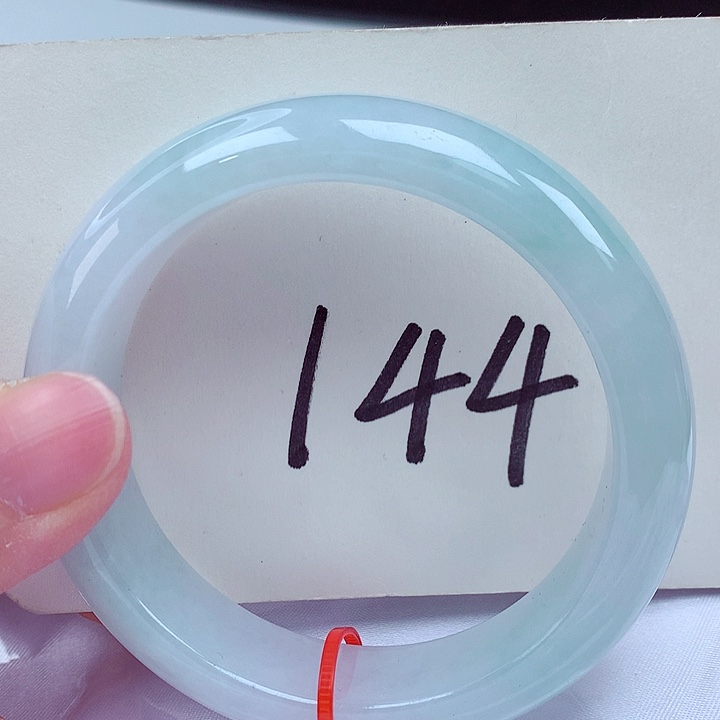 翡翠未镶嵌手镯翡翠