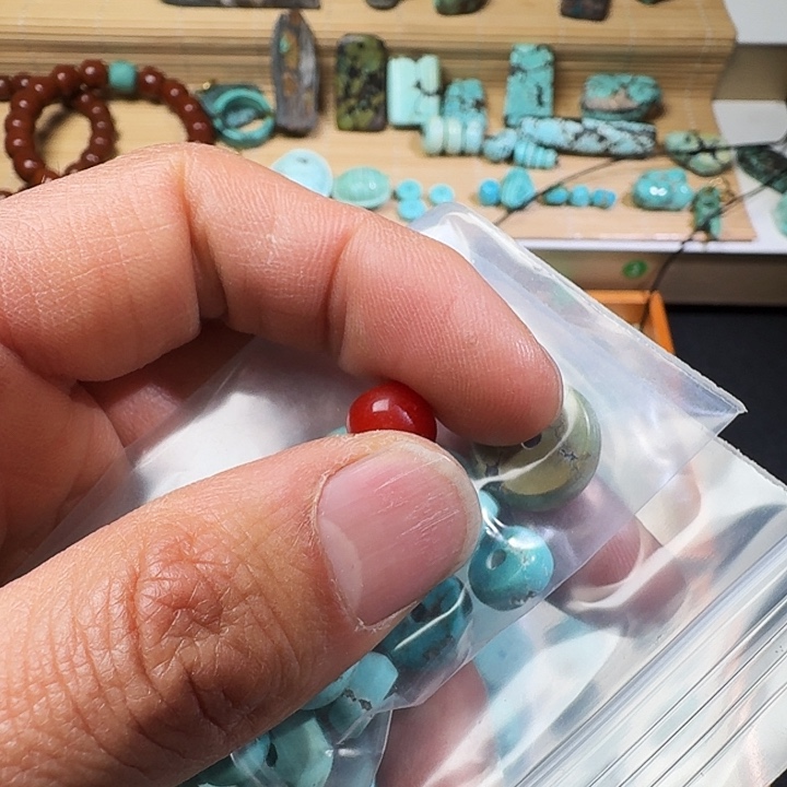 南红玛瑙合金颈饰