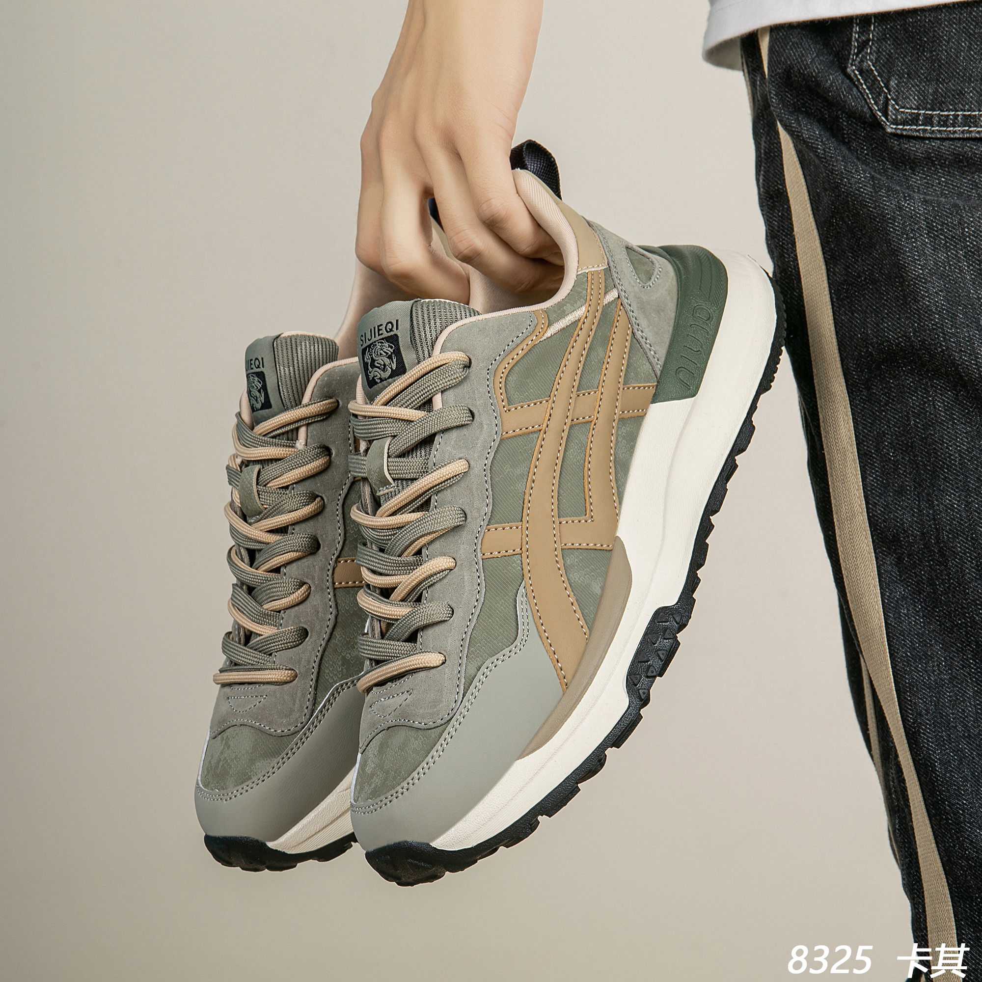 新款透气运动休闲跑步鞋  防滑皮面时尚百搭潮流厚底潮鞋