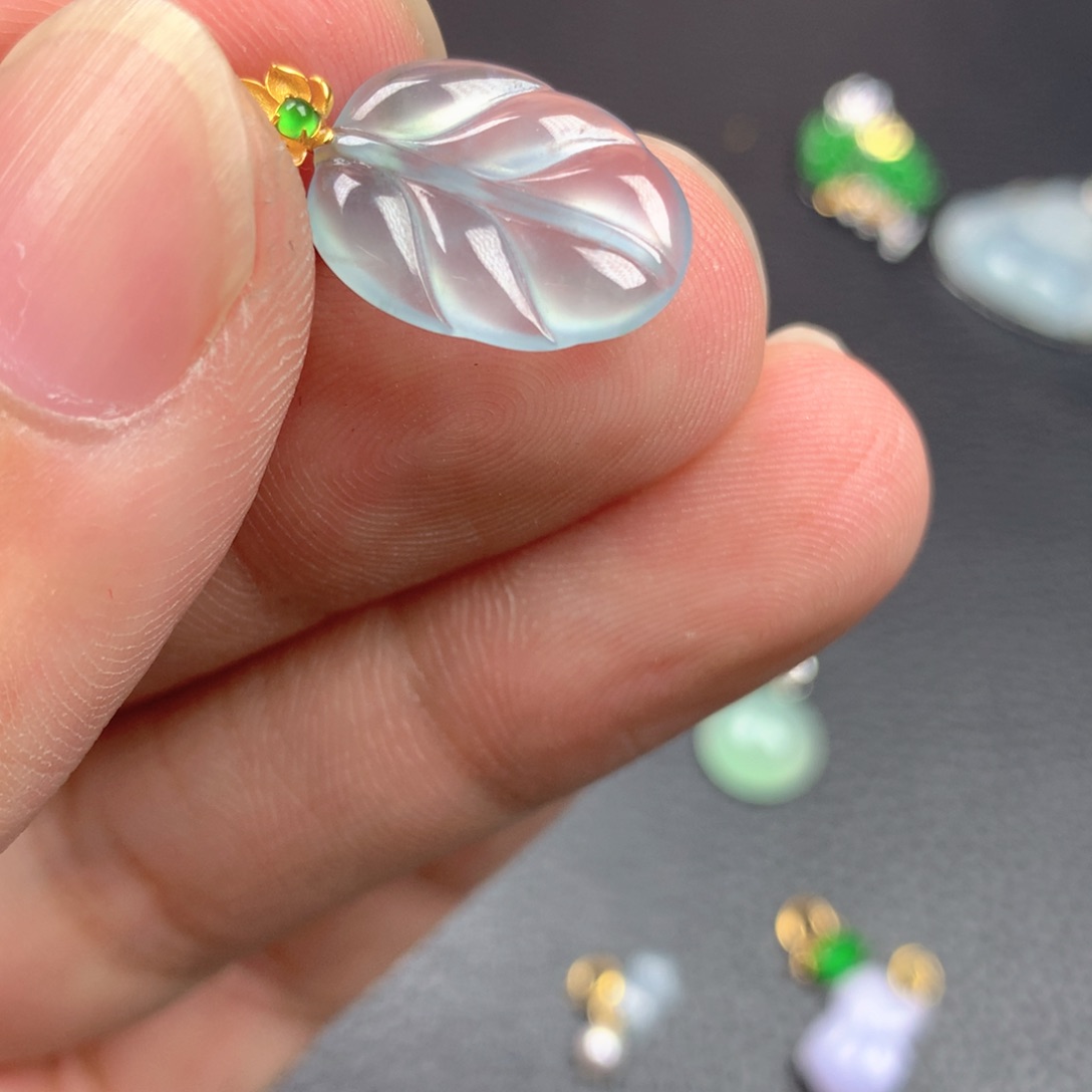 【闪购商品】翡翠18K金镶嵌颈饰翡翠