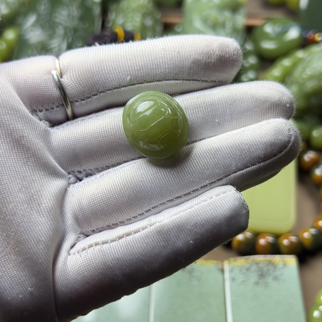 *****岫岩老玉（透闪石质玉）未镶嵌挂件