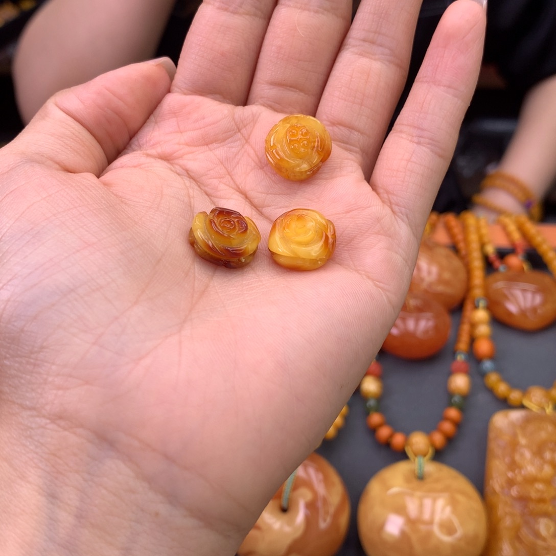 未镶嵌吊坠(不含链)蜜蜡天然