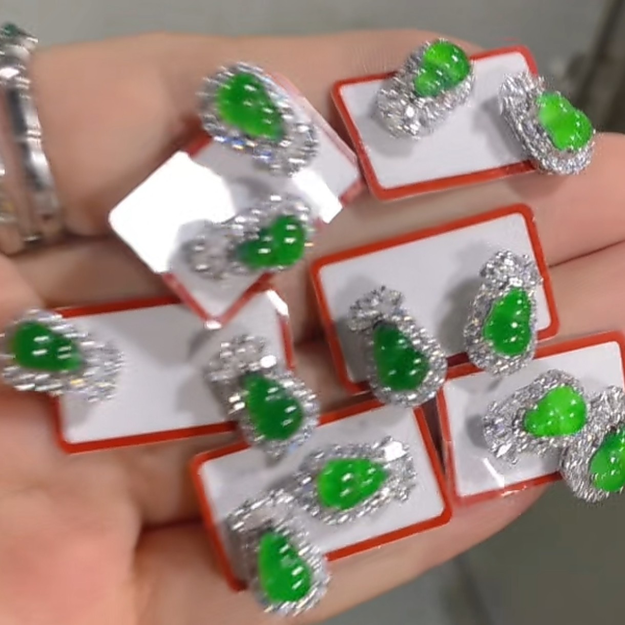 天然A货翡翠假一罚四（多样性发货拍一发一）