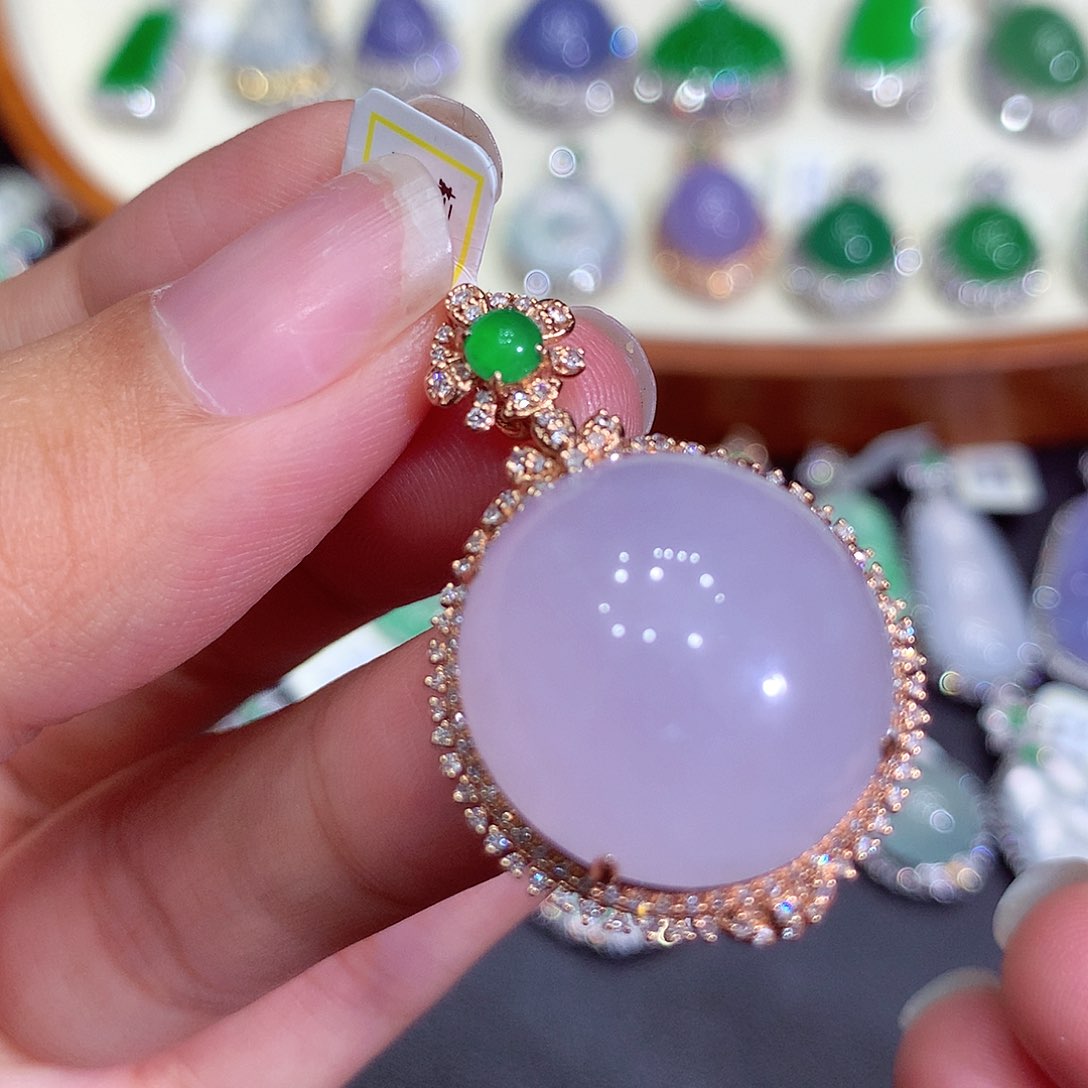 翡翠吊坠(不含链)18K金镶嵌