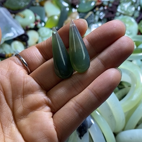 岫玉耳环未镶嵌一对