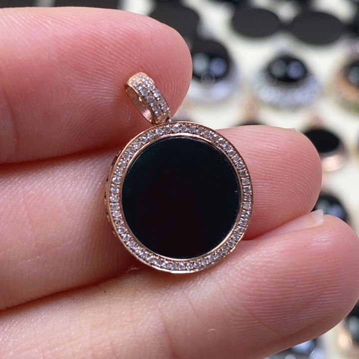 翡翠颈饰18K金镶嵌缅甸天然翡翠墨翠