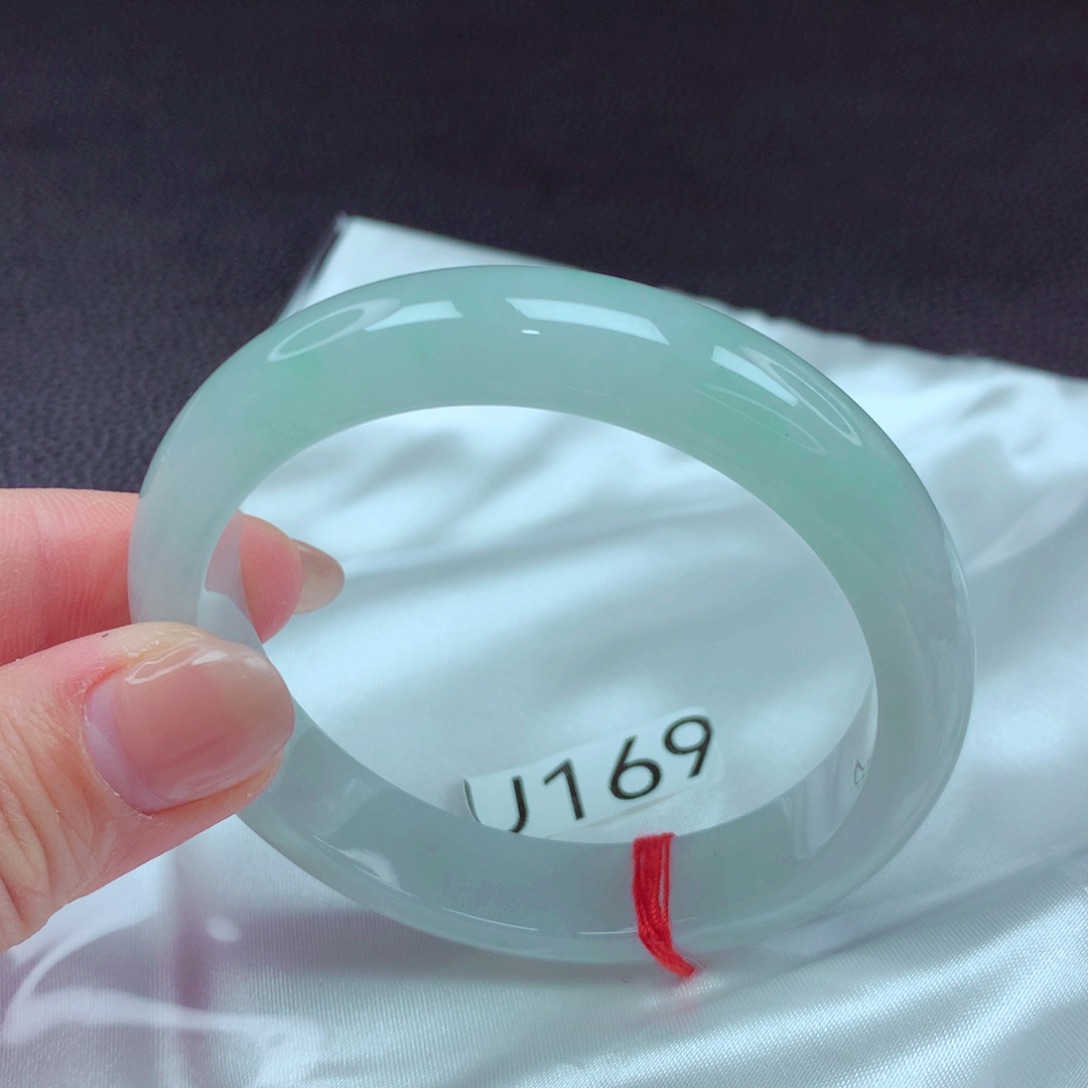 翡翠手镯未镶嵌手镯88