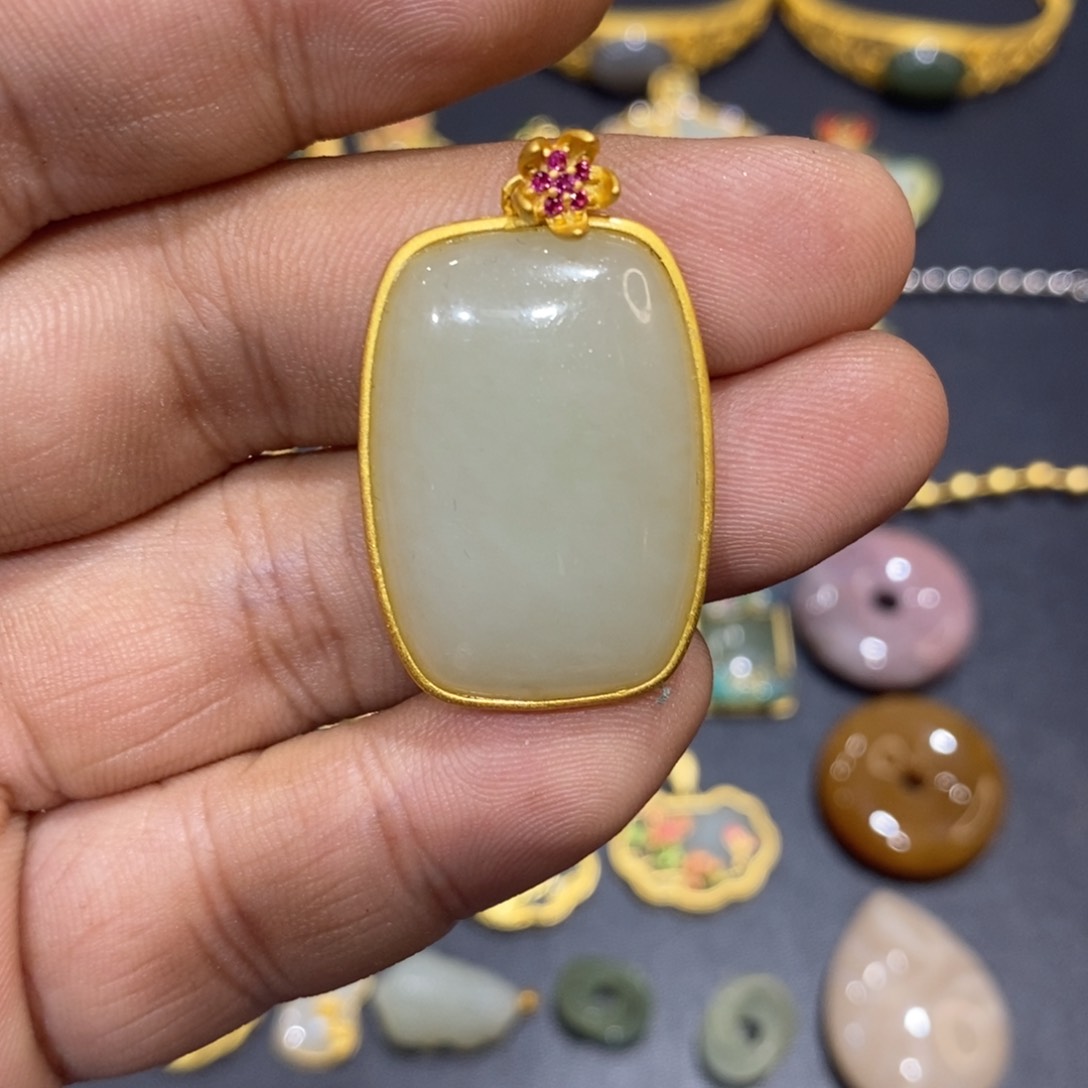 和田玉颈饰银S925镀金镶嵌