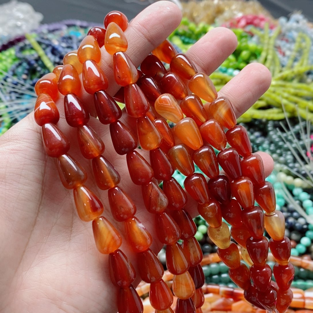 玛瑙/玉髓未镶嵌珠宝半成品一条天然14X10mm红玛瑙水滴