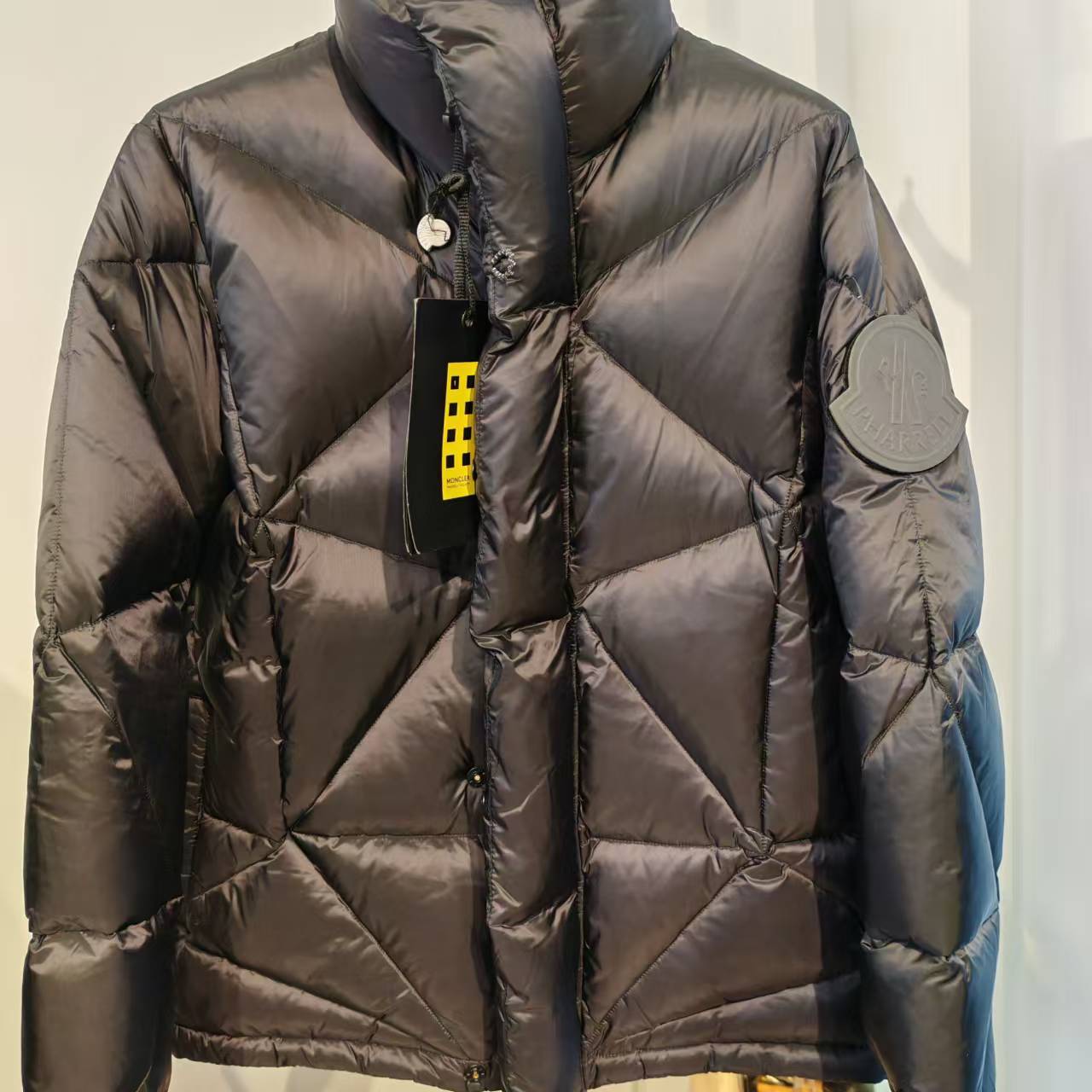 99新 MONCLER 魔术贴羽绒服 042
