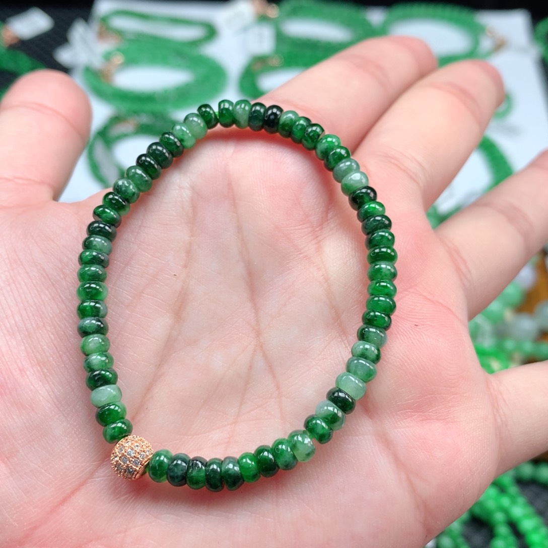 翡翠手链未镶嵌翡翠