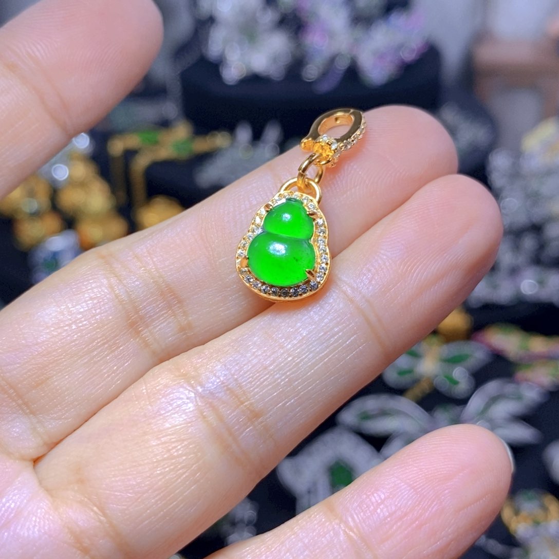 翡翠银S925镶嵌耳饰天然翡翠