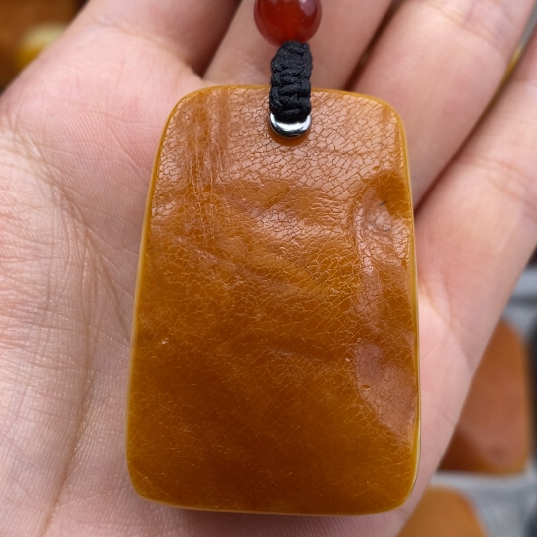 琥珀吊坠(赠链)未镶嵌