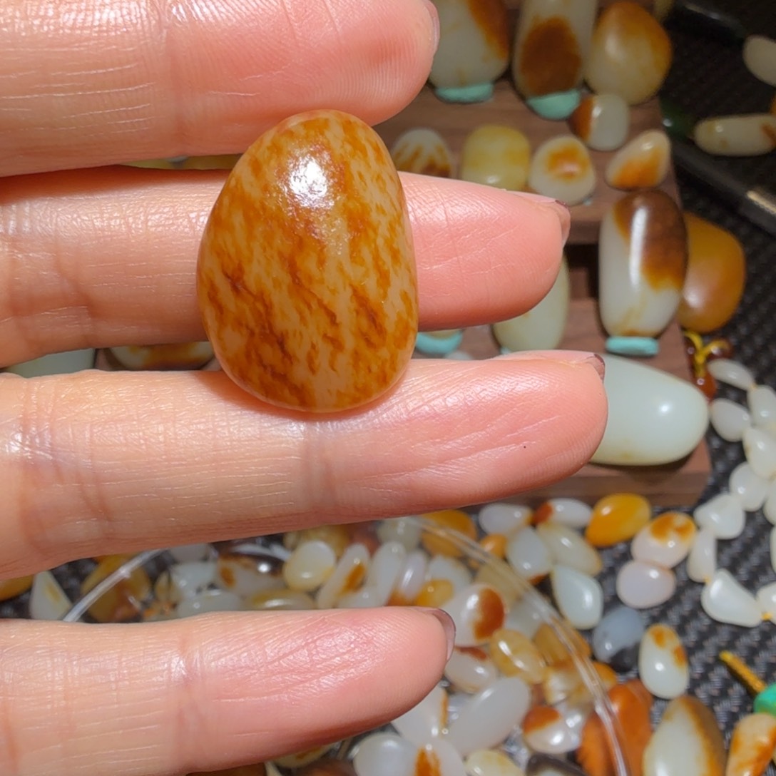 和田玉（糖玉）颈饰未镶嵌