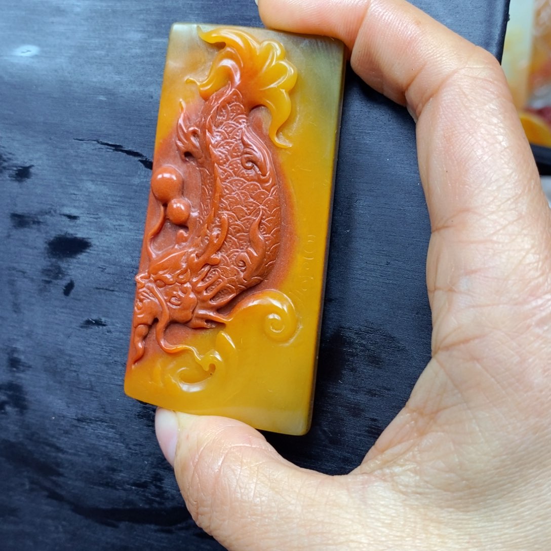 石英质玉（黄龙玉）颈饰未镶嵌