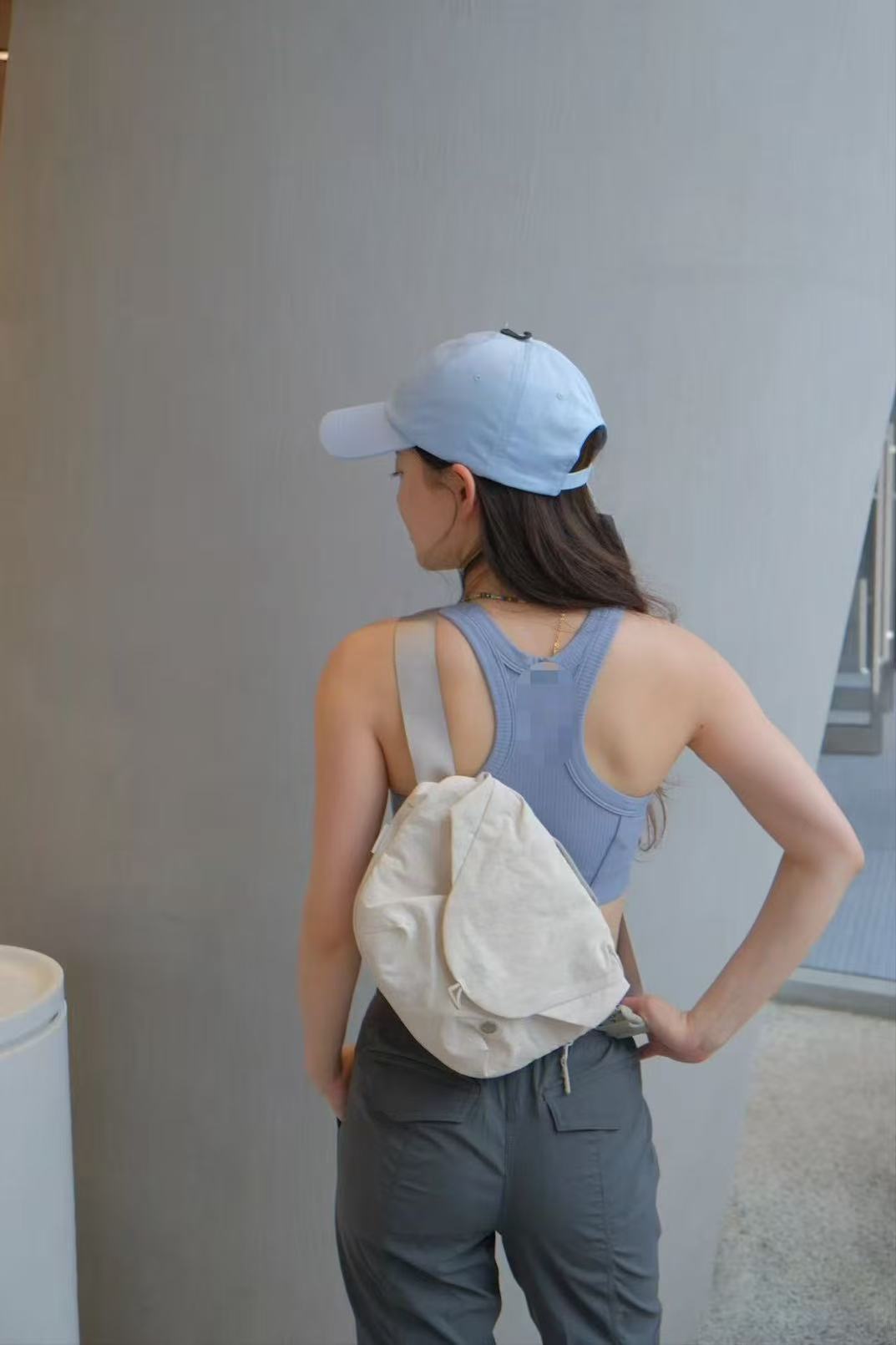 Curved磁吸包3L休闲运动瑜伽斜跨胸包