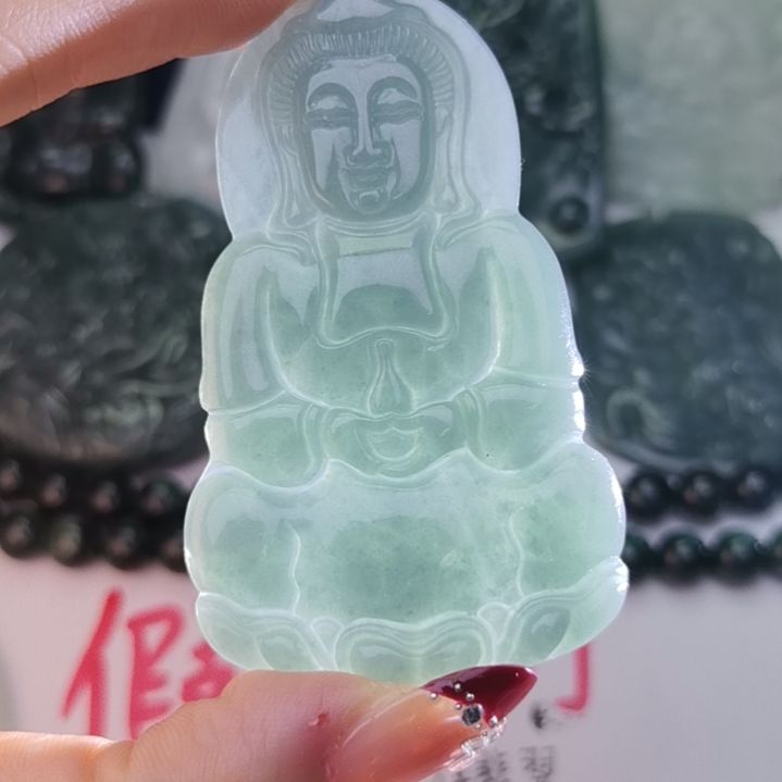 翡翠颈饰未镶嵌天然的A货翡翠多样性发货