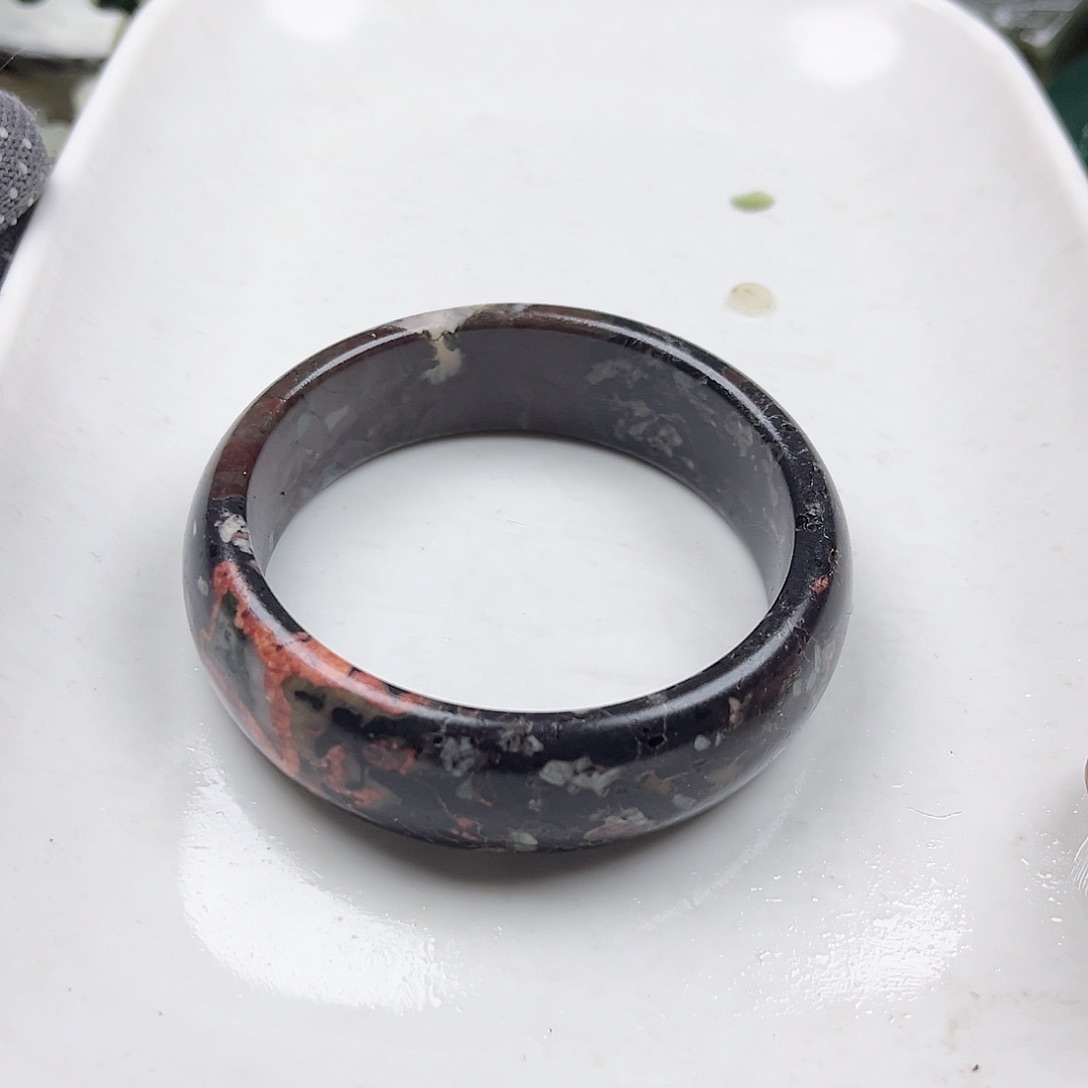 颈饰未镶嵌石英岩玉62