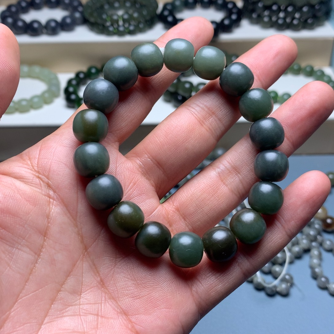 和田玉未镶嵌手链