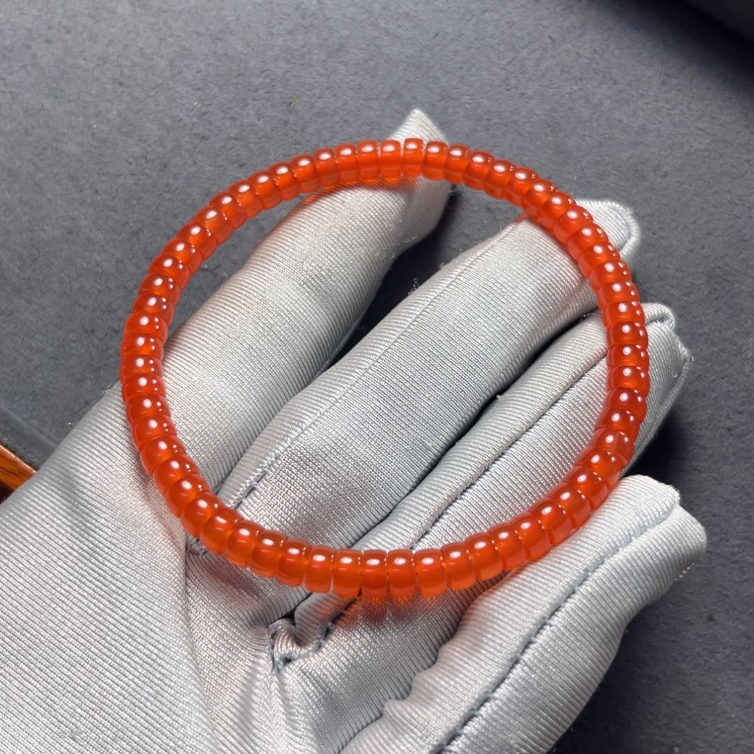 南红玛瑙冰红直切手串尺寸5.2未镶嵌