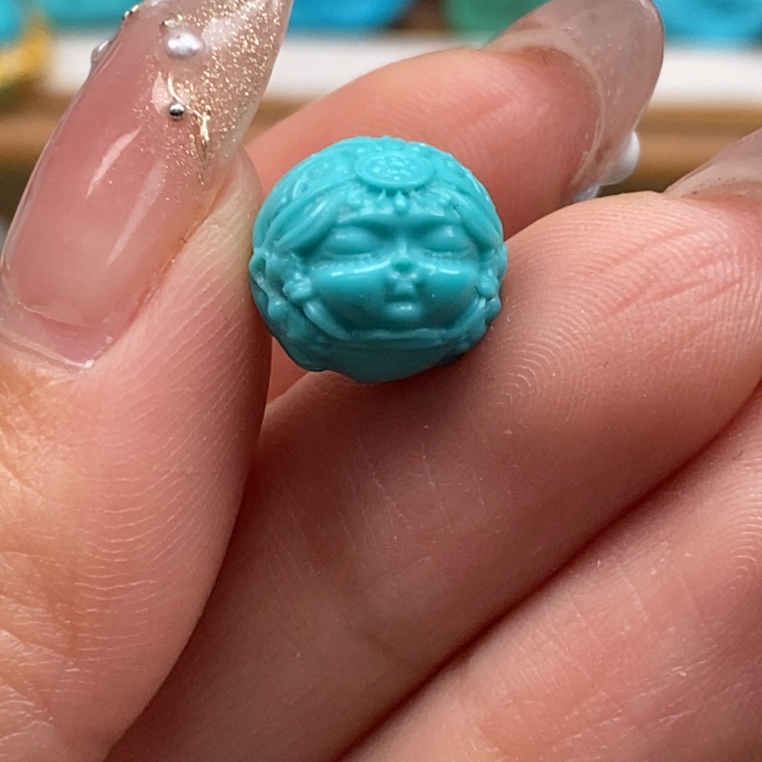 绿松石颈饰未镶嵌