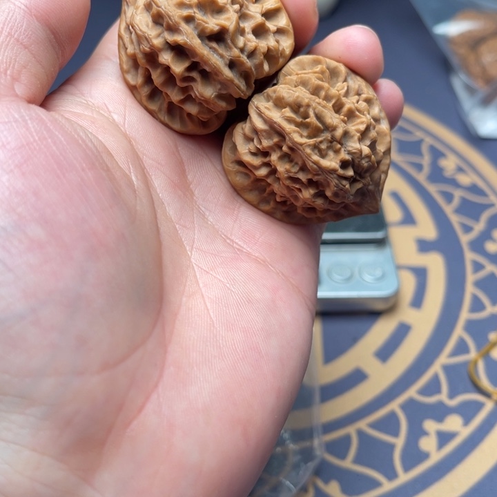 文玩核桃把件40龙门涧