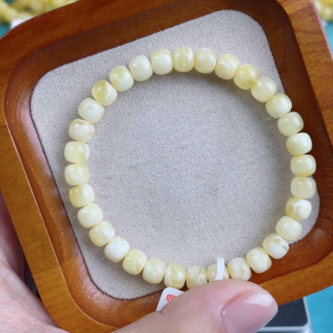 蜜蜡裸石未镶嵌蜜蜡27