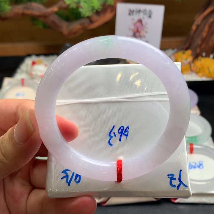 小***一翡翠手镯未镶嵌7号56圈口