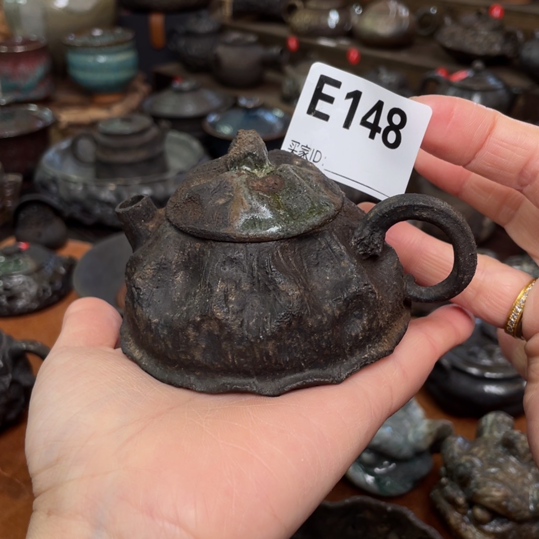壶T*m手捏带窑汗莲蓬柴烧