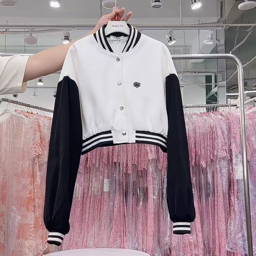 【YZ•衣系列】NN174-时尚女装设计感棒球服外套短款休闲