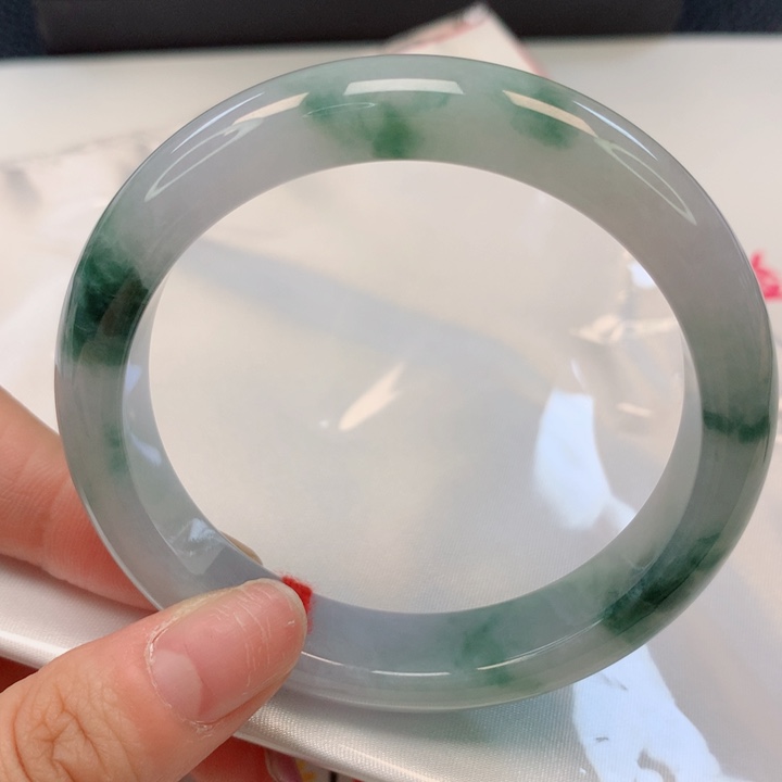 翡翠手镯未镶嵌57圈