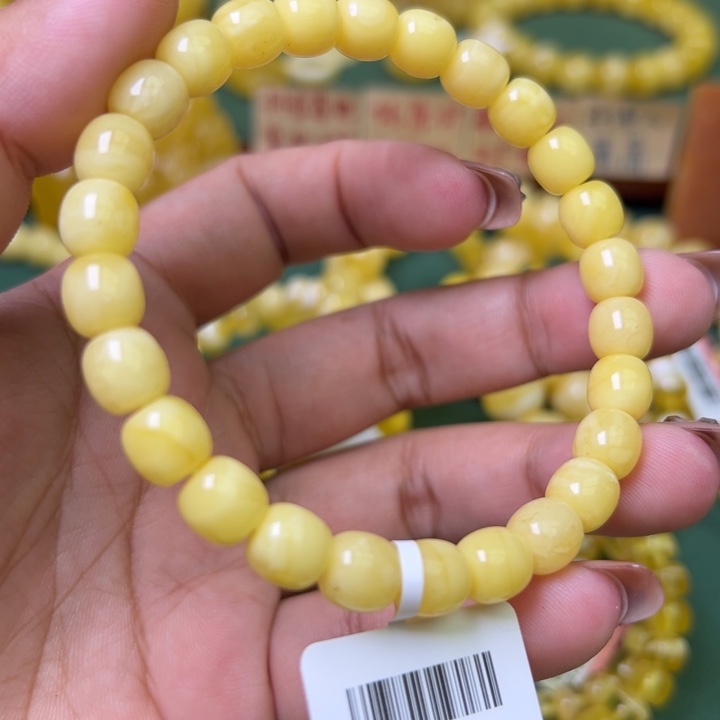 蜜蜡未镶嵌珠宝奇石