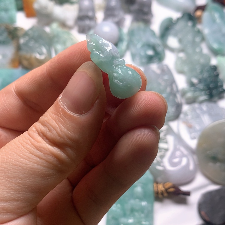 翡翠颈饰未镶嵌葫芦7