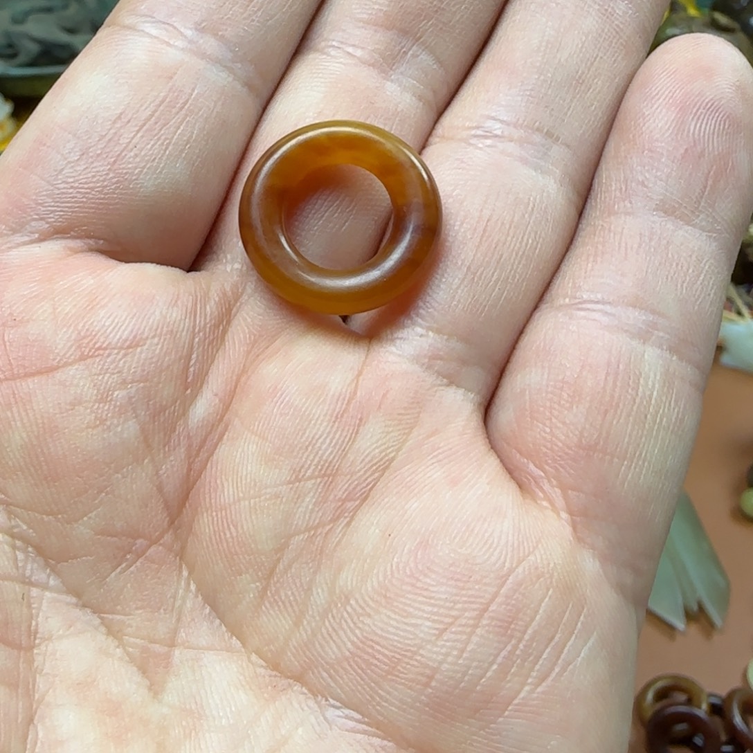 小***侠和田玉未镶嵌挂件