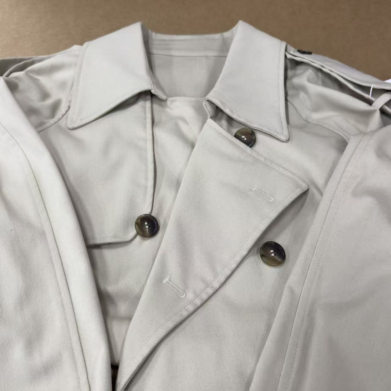 （风衣外套）长袖宽松型春季风衣薄款秋季短外套女士皮衣法式时尚